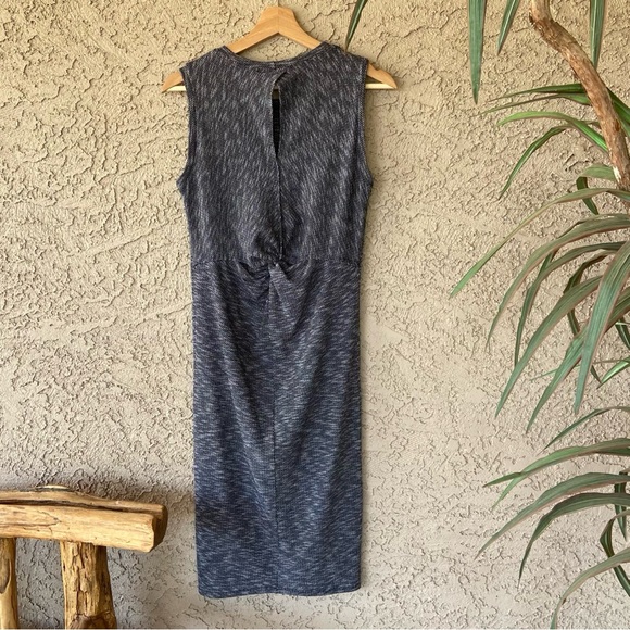 Marled Fitted Dress with Ruched Twist in Back👀LOOK AT THE BACK - Picture 7 of 9